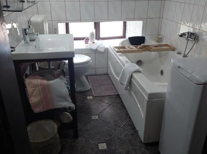 Antico 아파트 풀라